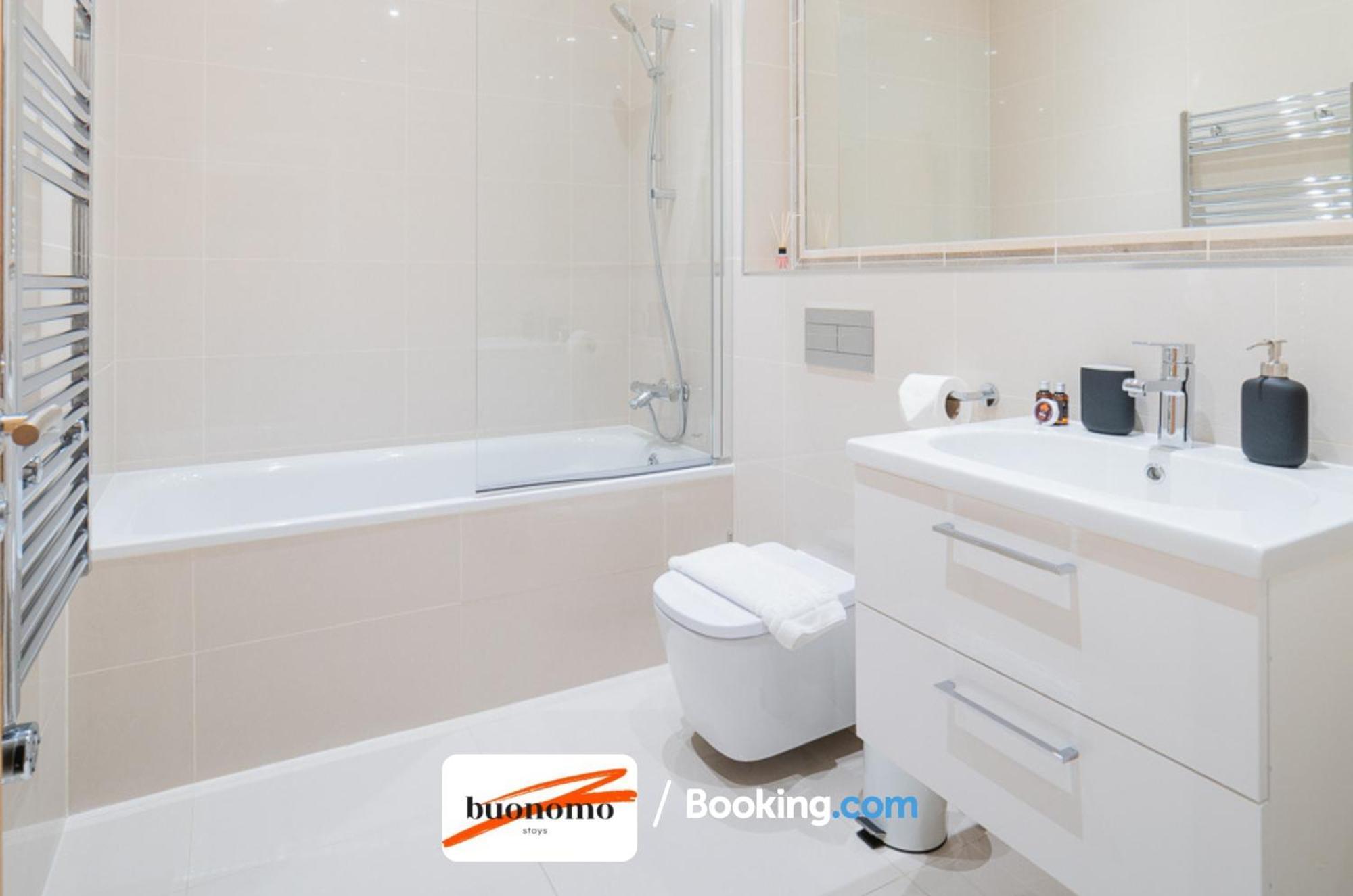 Two Bedroom Apartment At Buonomo Stays Short Lets & Serviced Accommodation Close To Wimbledon Tennis Courts London Exterior photo