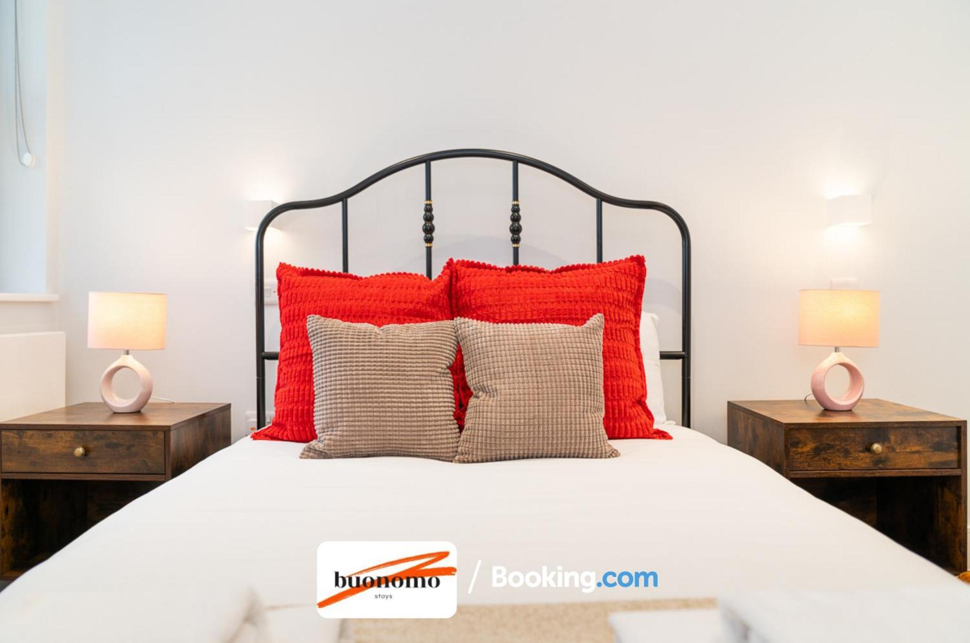 Two Bedroom Apartment At Buonomo Stays Short Lets & Serviced Accommodation Close To Wimbledon Tennis Courts London Exterior photo