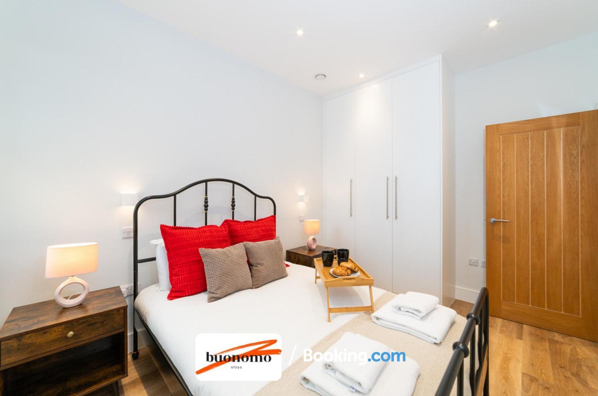 Two Bedroom Apartment At Buonomo Stays Short Lets & Serviced Accommodation Close To Wimbledon Tennis Courts London Exterior photo
