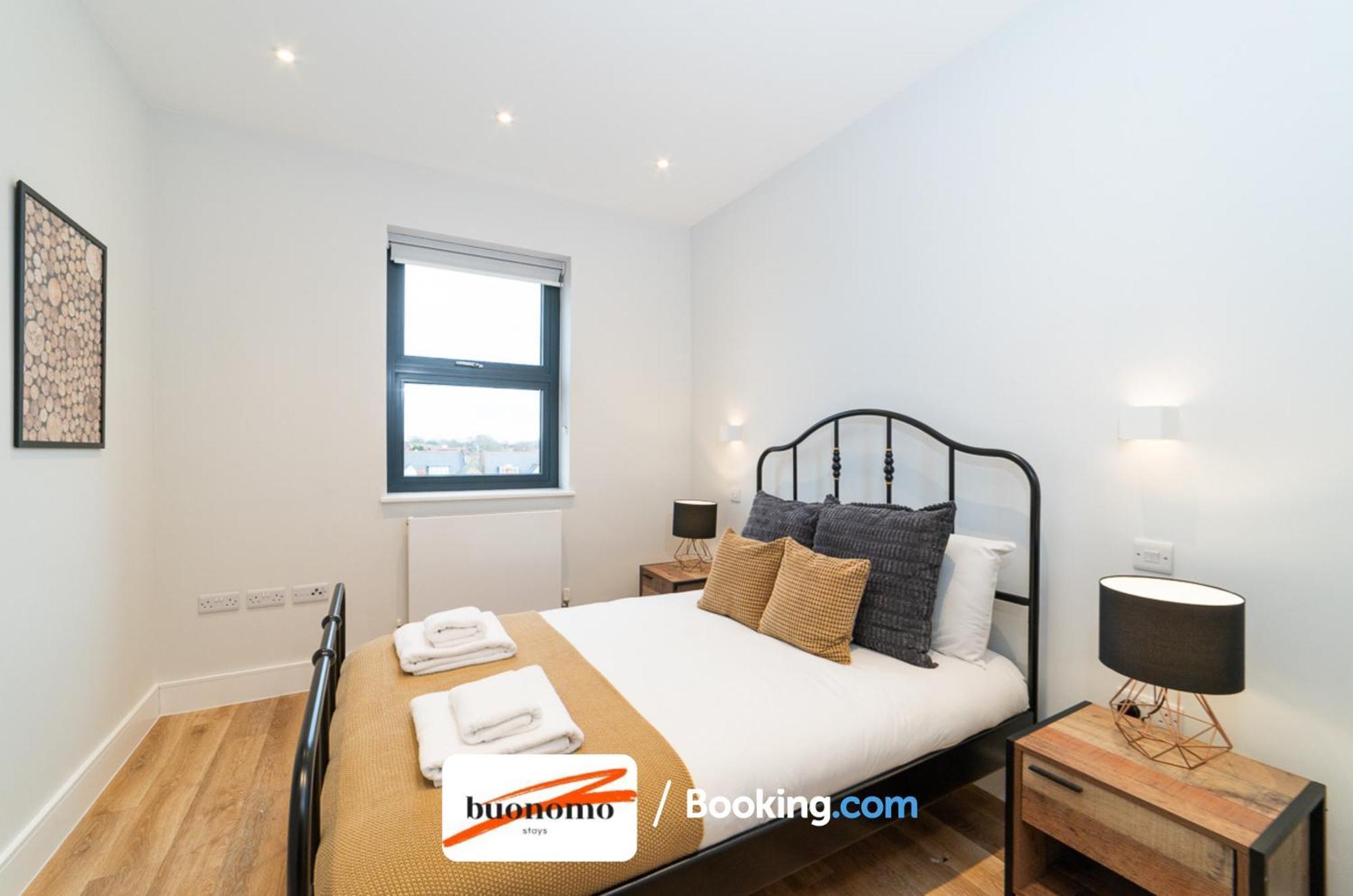 Two Bedroom Apartment At Buonomo Stays Short Lets & Serviced Accommodation Close To Wimbledon Tennis Courts London Exterior photo