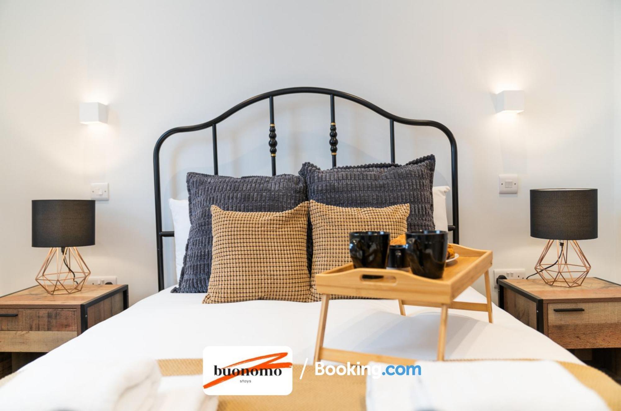 Two Bedroom Apartment At Buonomo Stays Short Lets & Serviced Accommodation Close To Wimbledon Tennis Courts London Exterior photo