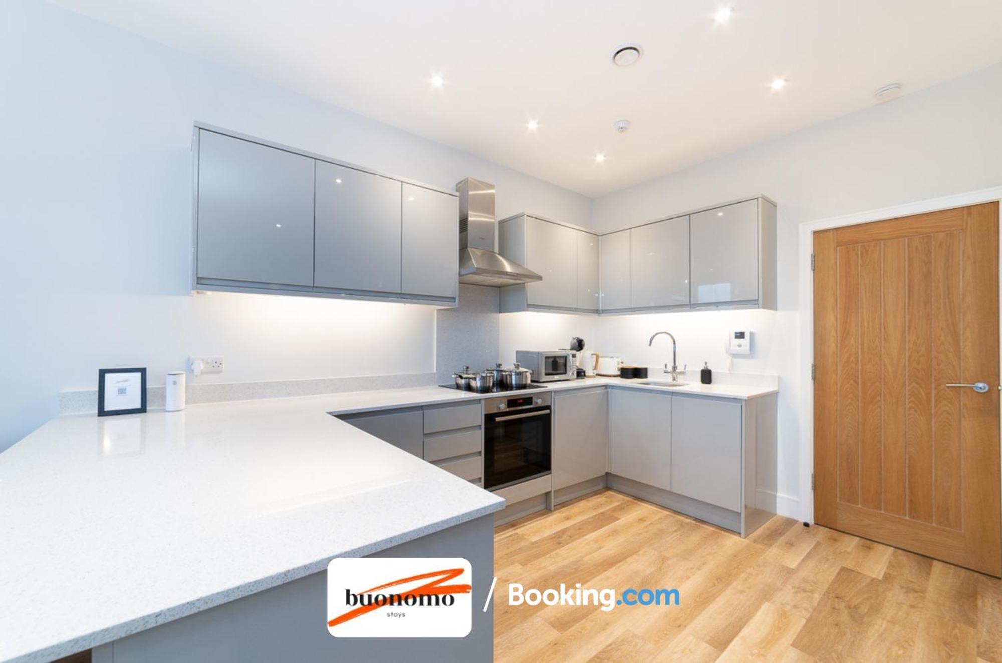 Two Bedroom Apartment At Buonomo Stays Short Lets & Serviced Accommodation Close To Wimbledon Tennis Courts London Exterior photo