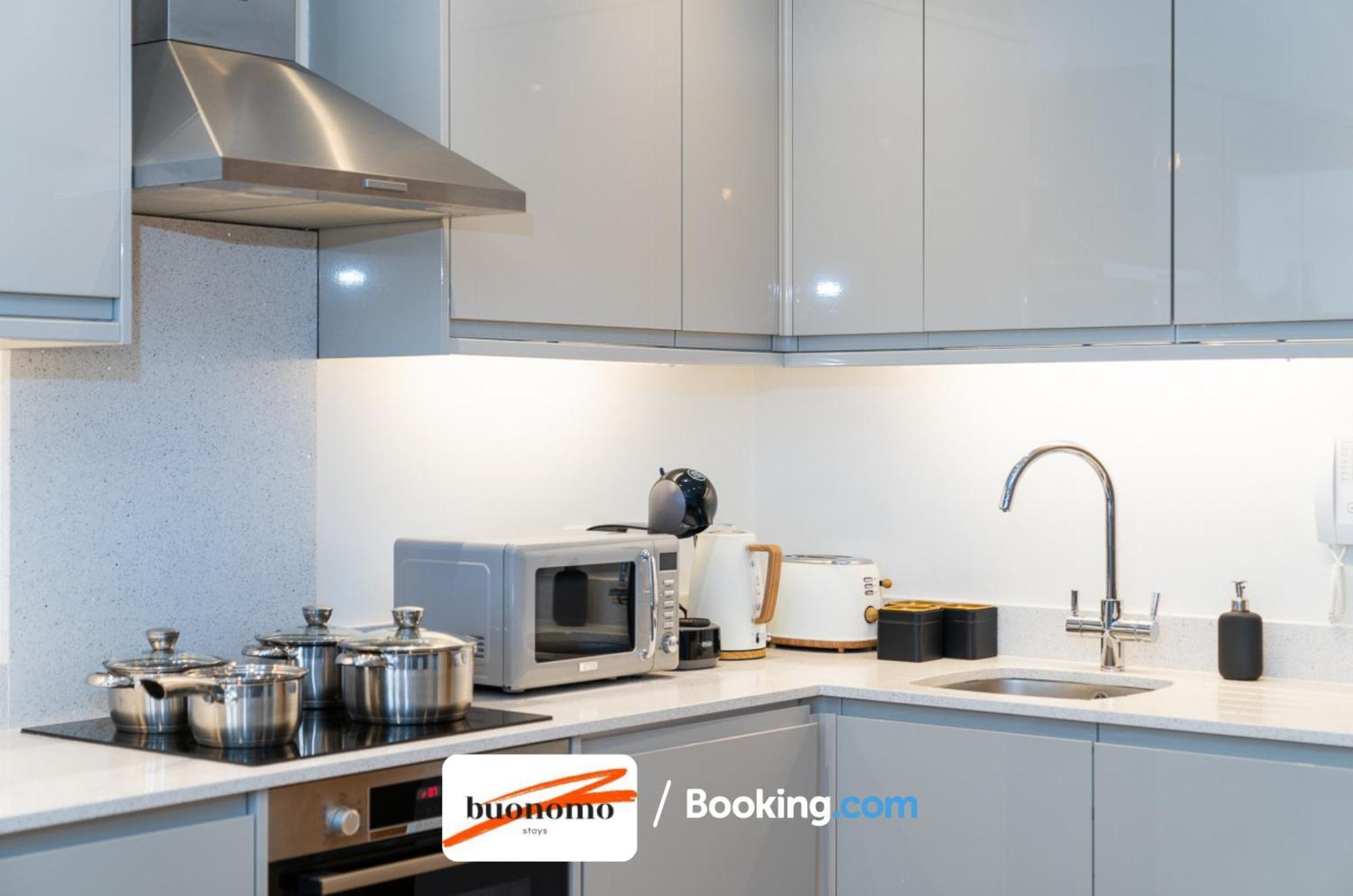 Two Bedroom Apartment At Buonomo Stays Short Lets & Serviced Accommodation Close To Wimbledon Tennis Courts London Exterior photo
